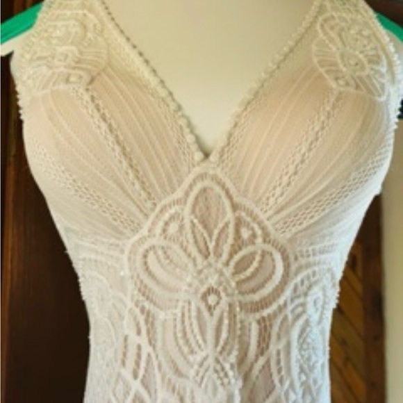 Chic Nostalgia Wedding Dress - Picture 3 of 6